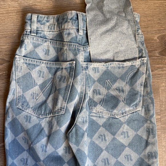 NEW NANUSHKA Zoey logo-print high-rise kick-flare jeans - Picture 15 of 15